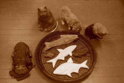 В Зеленоградске установили скульптуру «Обедающие коты»